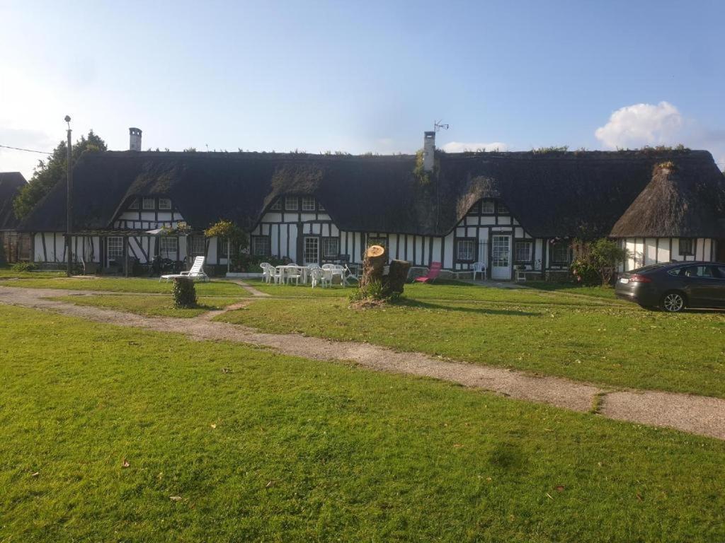 Chaumiere Du Chateau D'O Et Sa Mini Ferme ,Gite 21Couchages Goupil-Othon 外观 照片